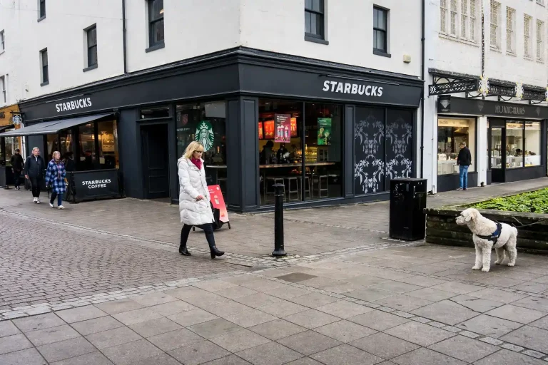 starbucks dumfries closure